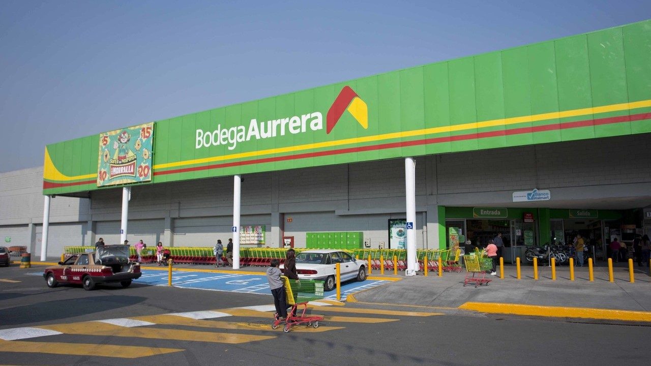 How to manage WhatsApp's high-engagement users? Helping with WhatsApp customer acquisition and conversion.